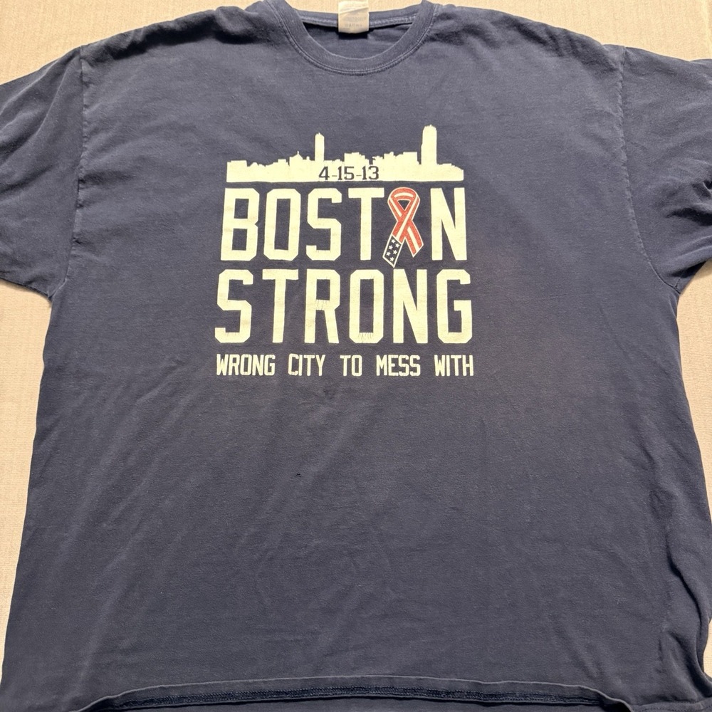 Boston Strong 4-15-13 Boston Marathon 2013 Memorial T Shirt Gildan 2XL